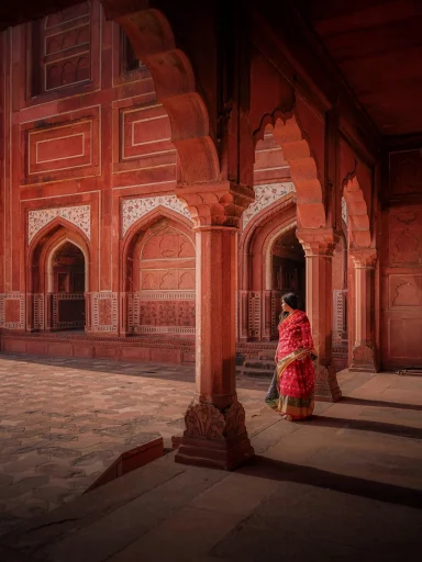 Agra, India 1 ahmad-mansuri-alkindii-0gmBLUtL7TM-unsplash 1